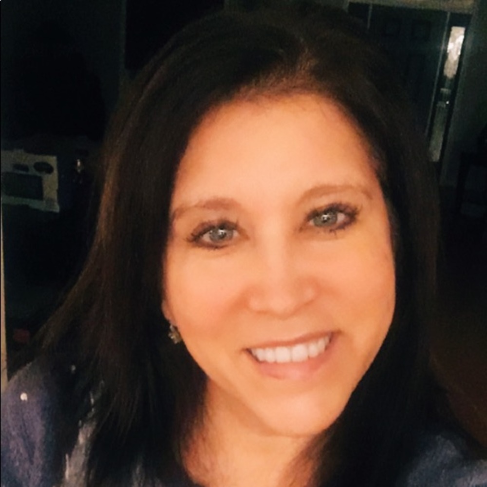 Meet your Posher, Lara